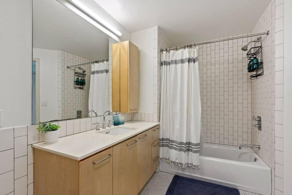 Apartment Emerald Ridge - Luxe Hollywood Walk Of Fame