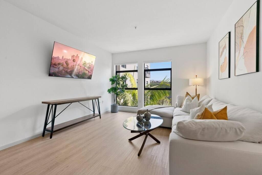 Emerald Ridge - Luxe Hollywood Walk Of Fame *